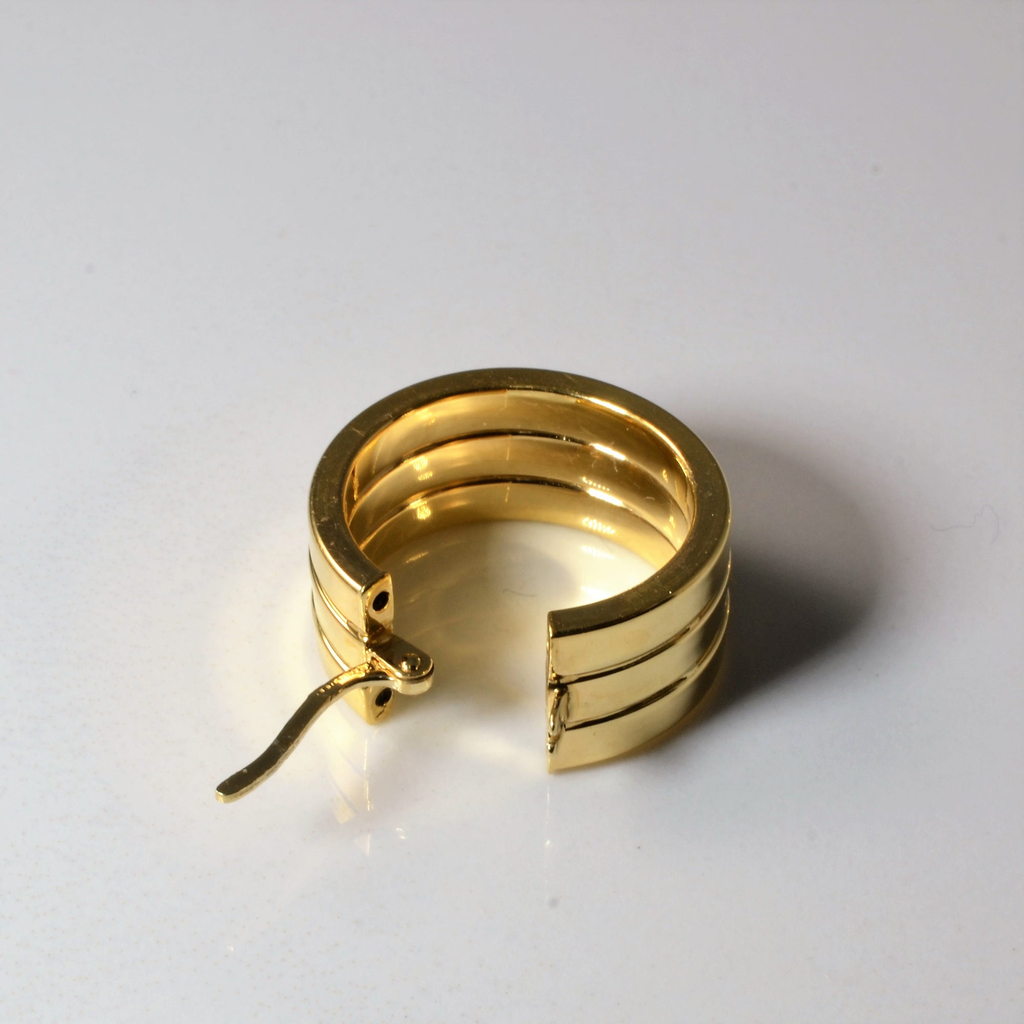 Wide Yellow Gold Hoop Earrings |