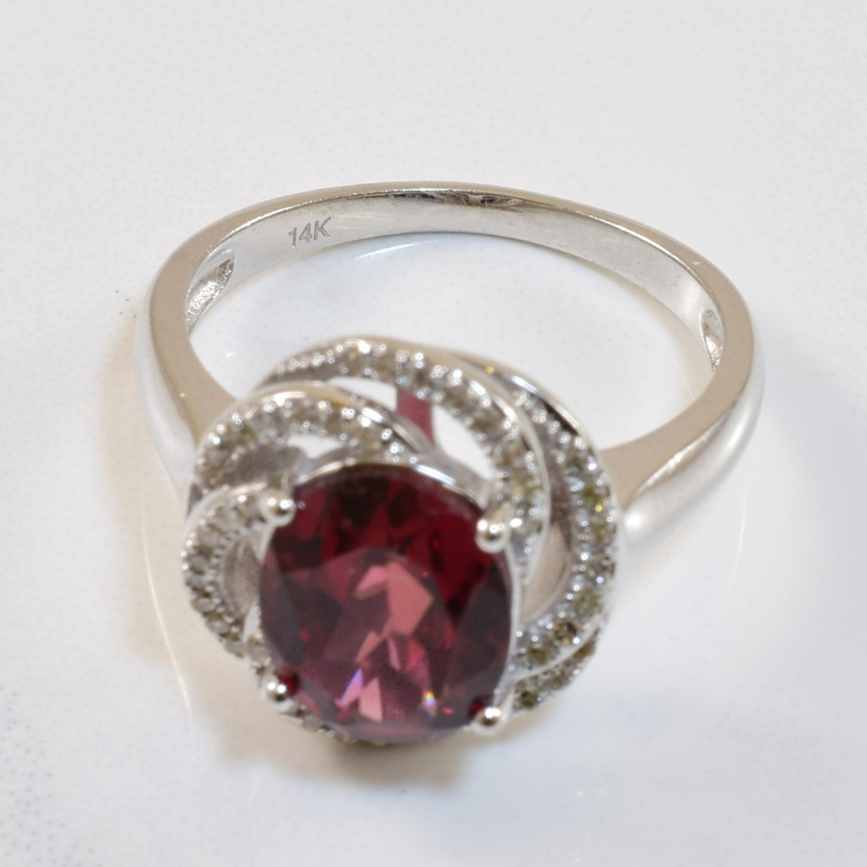 Garnet & Diamond Twisted Halo Ring | 2.80ct, 0.16ctw | SZ 7 |