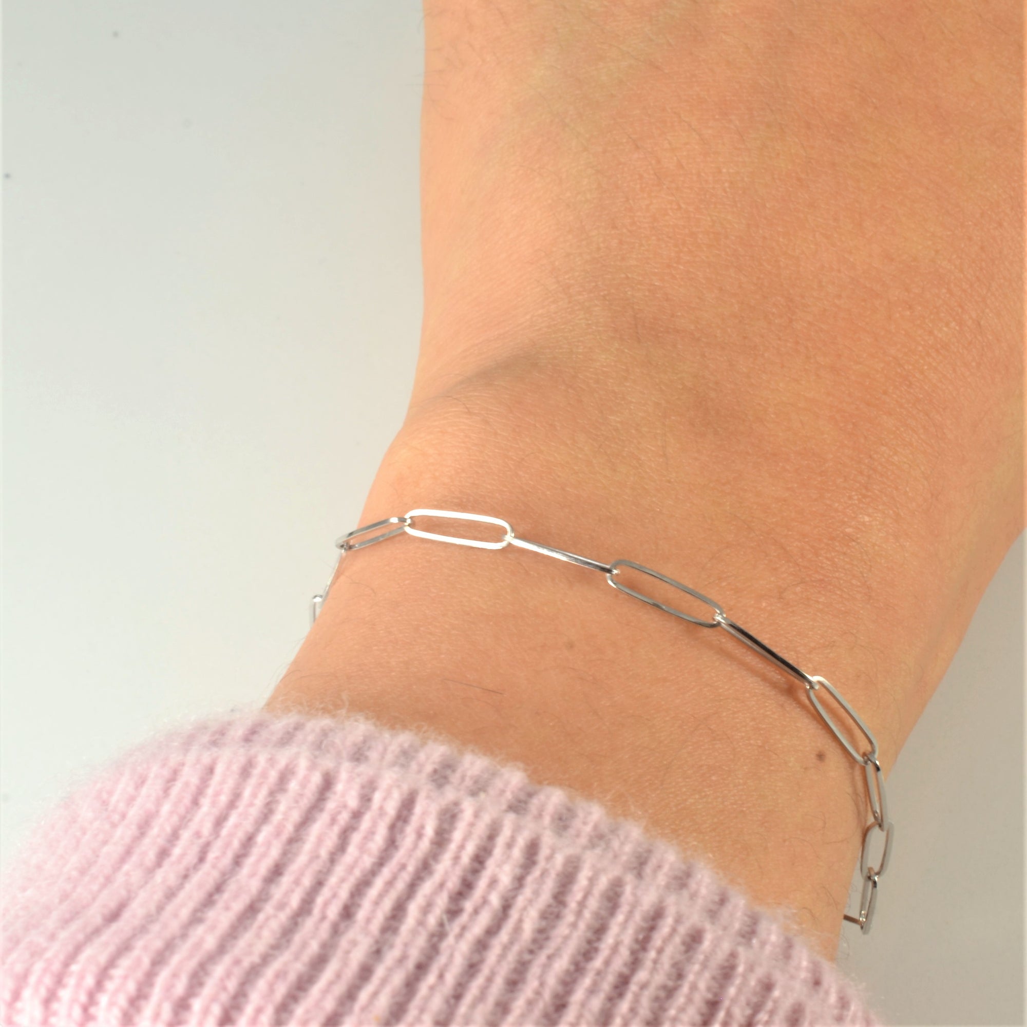 'Bespoke' White Gold Elongated Oval Link Chain Bracelet | 7