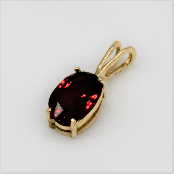 Oval Cut Garnet Pendant | 0.65ct |