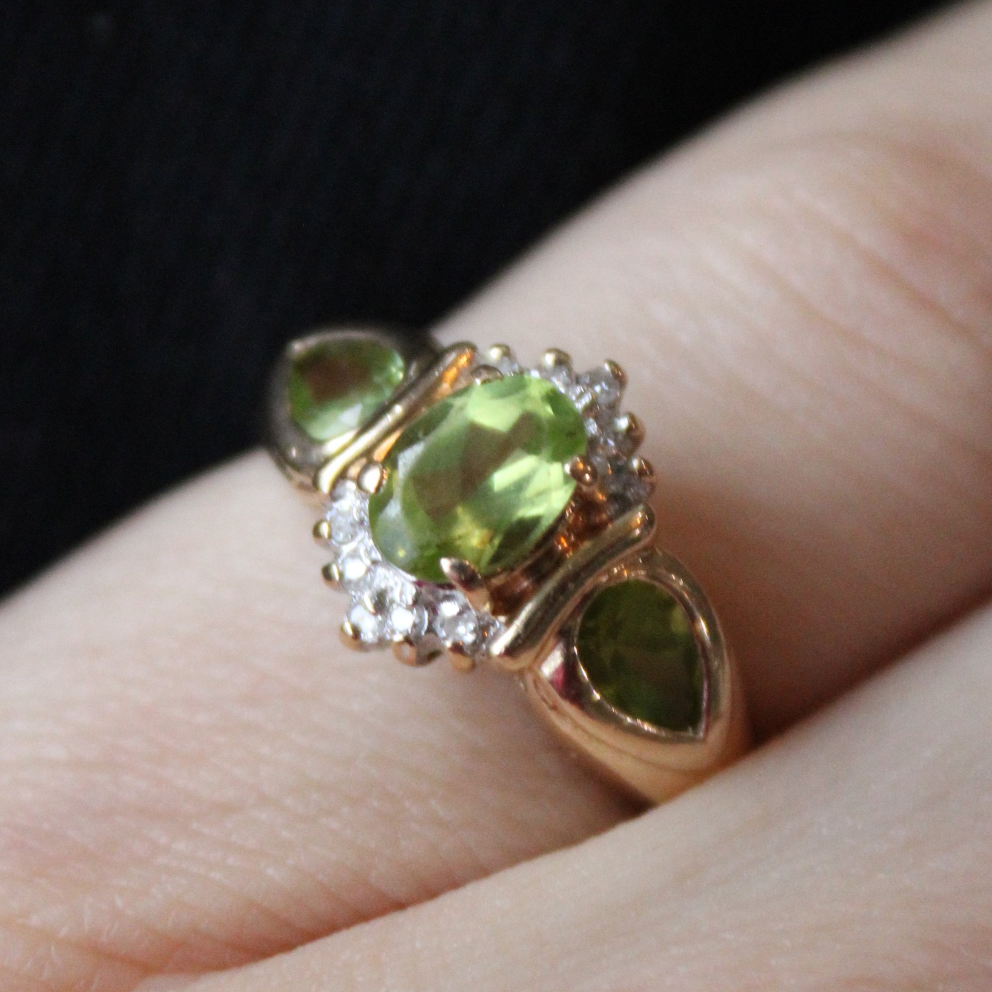 Peridot & Diamond Cocktail Ring | 1.45ctw, 0.05ctw | SZ 5.75 |