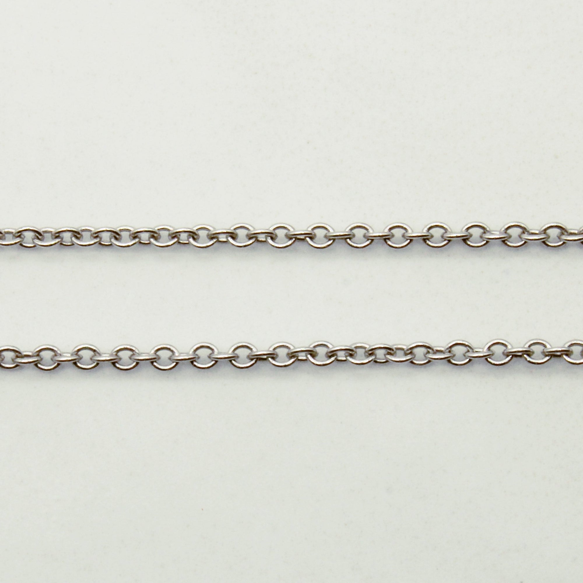 18k White Gold Circle Link Chain | 18