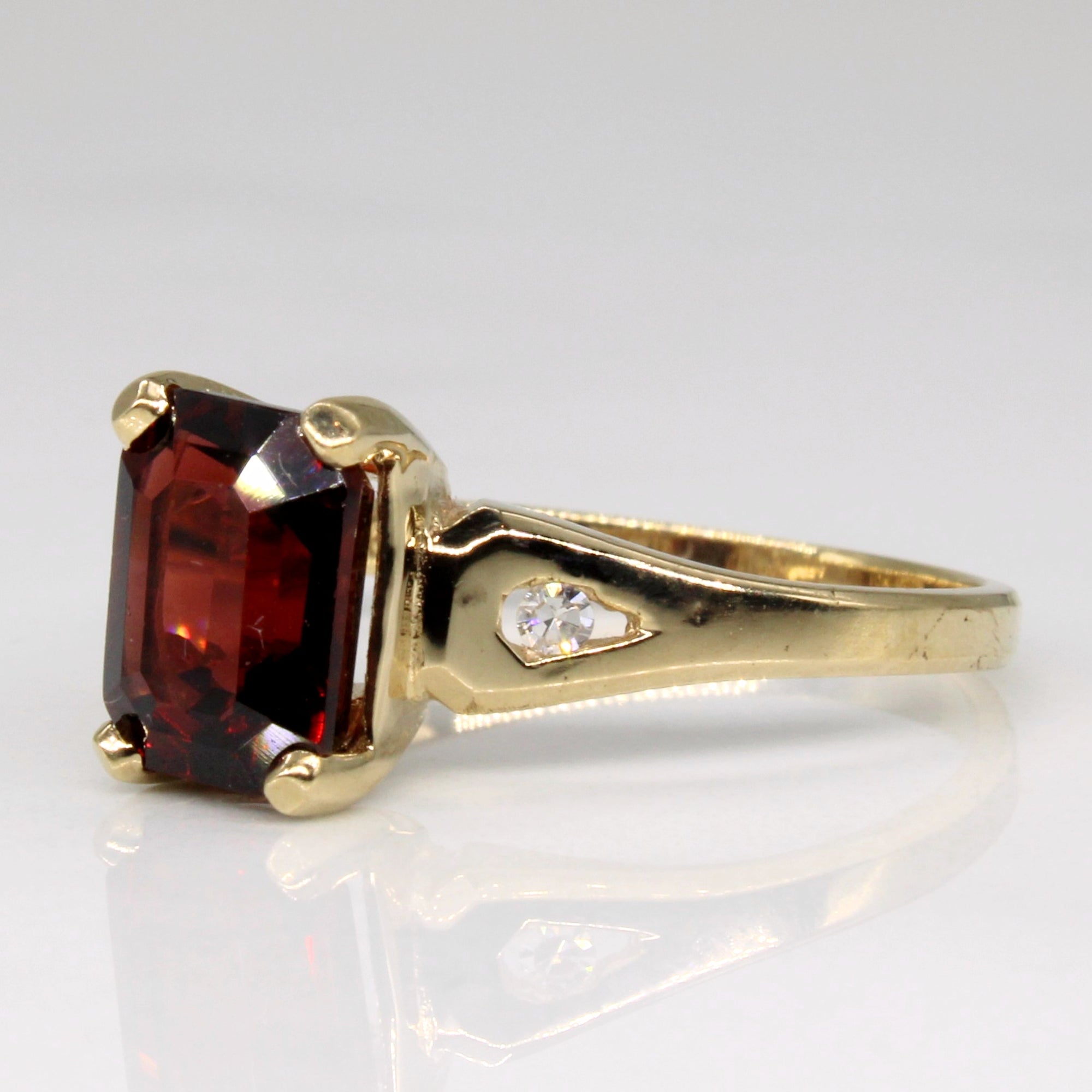 Tapered Garnet & Diamond  Ring | 2.12ct, 0.03ctw | SZ 6.25 |